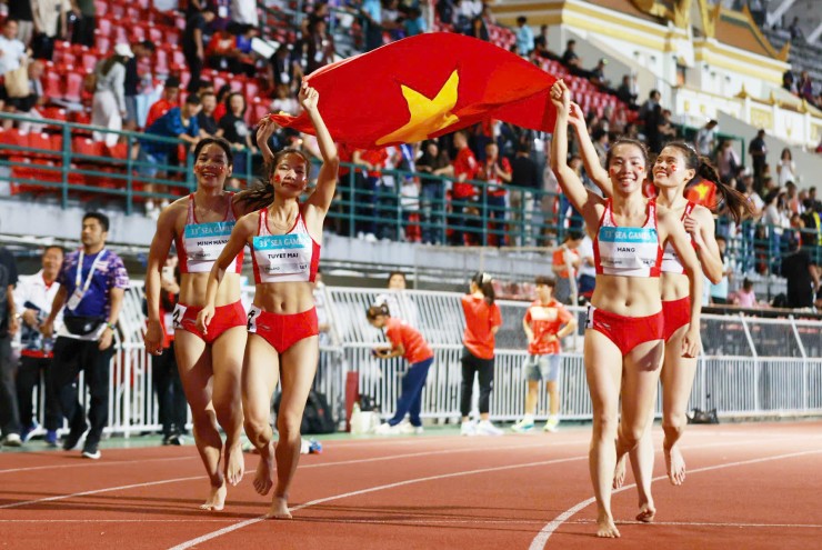Trực tiếp điền kinh SEA Games 33: Nguyễn Thị Oanh lập hat-trick HCV, hot girl 19 tuổi gây ngỡ ngàng - 1