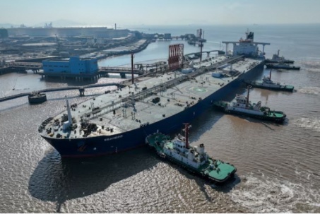 Trung Quốc tăng tốc tích trữ lượng dầu thô khổng lồ khi xu hướng giá suy yếu