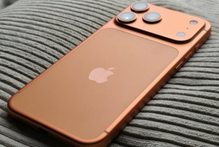 Samsung "quay xe" phút chót, Apple và người dùng iPhone sắp lãnh đủ?