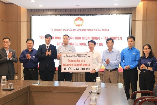 Bridgestone Việt Nam đồng hành hỗ trợ người dân bị ảnh hưởng lũ lụt - 1