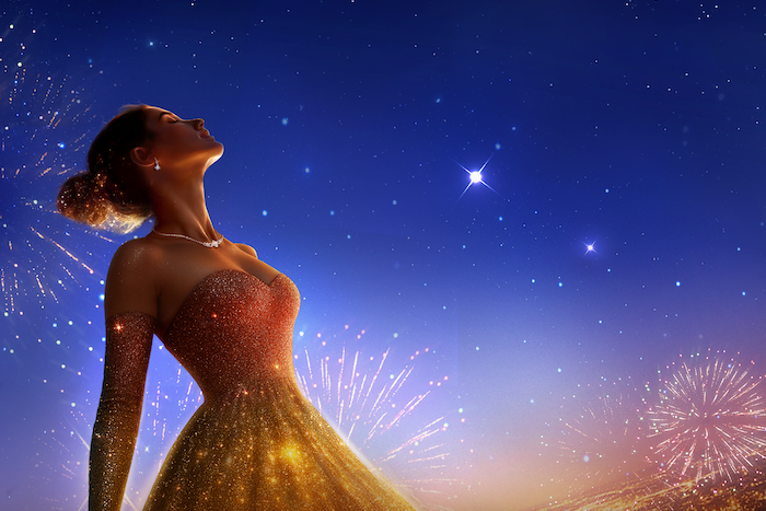 Sau những tháng ngày nỗ lực, chúng ta bước vào mùa cuối năm với tâm thế rạng rỡ hơn. Ảnh: PNJ.