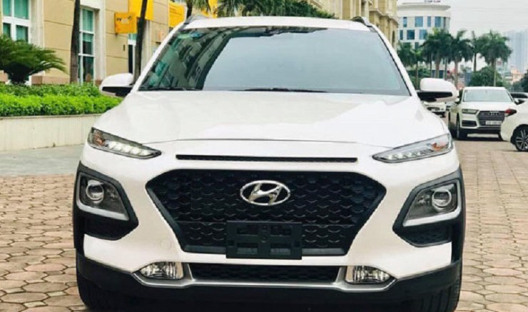 So kè kẹt xe Hà Nội: Corolla Cross Hybrid "ăn đứt" so với Kona xăng - 2