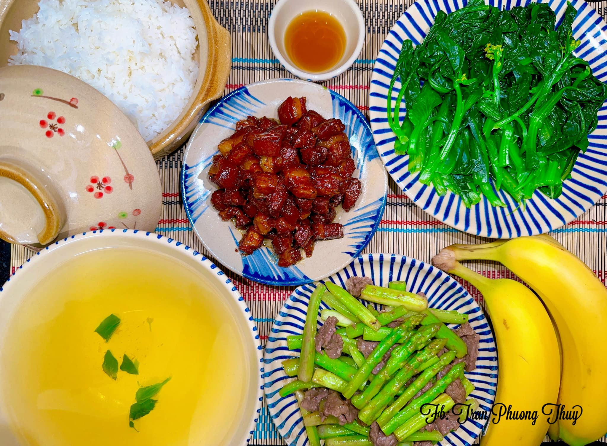 Thịt kho tàu - Măng tây xào thịt bò - Rau cải luộc