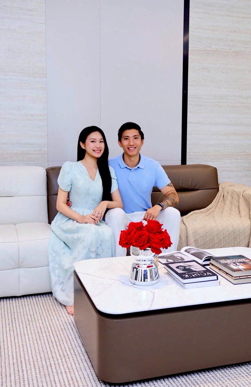 Đoàn Văn Hậu không ngần ngại khoe tổ ấm hạnh phúc cùng người đẹp Hà thành.