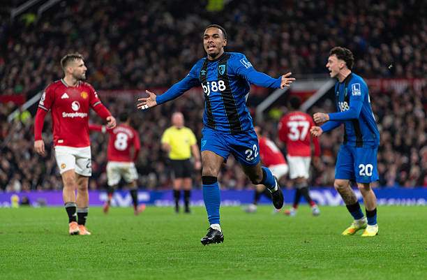 Bournemouth trung bình cứ sút 3 lần là lại ghi 1 bàn vào lưới MU, dù dứt điểm kém gấp đôi MU