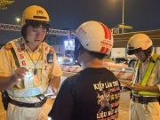 TPHCM: Say xỉn, người đàn ông không nhớ tên, bỏ lại xe máy