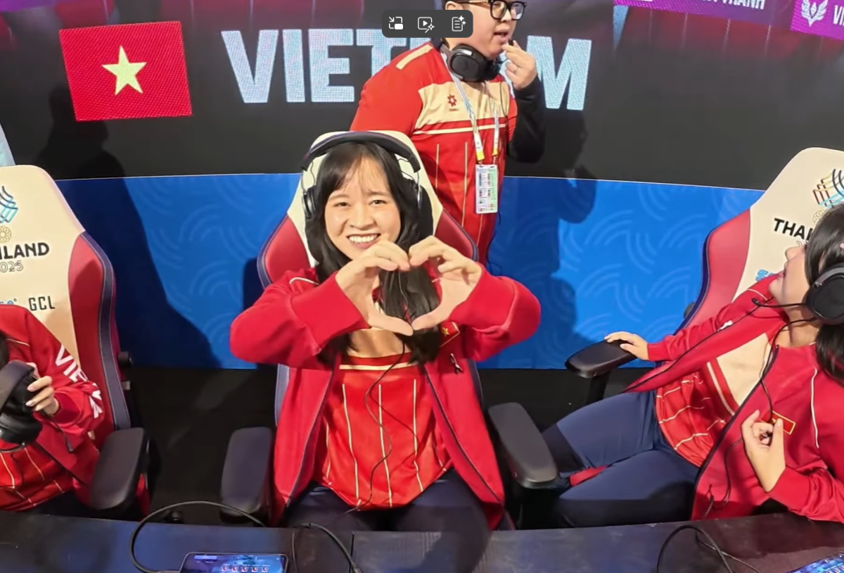 Sự thoải mái của Choi Minh Châu,&nbsp;Nguyễn Diệu Linh cùng đồng đội&nbsp;trước khi bước vào ván đấu thứ 4 trong trận chung kết tổng Bo7 với Lào, khi mà đã thắng 3 ván trước.