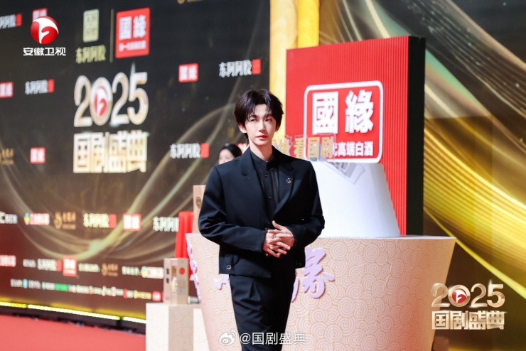 Nam ca sĩ Lưu Vũ.