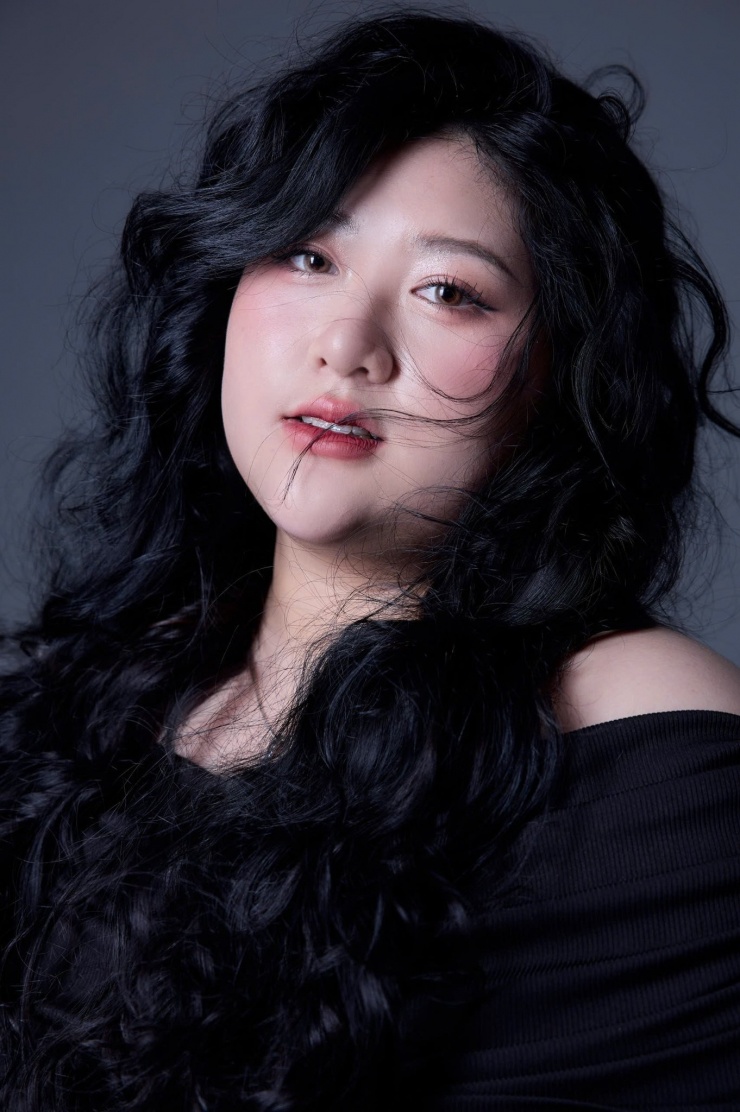 &nbsp;Ngọc Châu - con gái NSND Hồng Vân - đón tuổi 18.