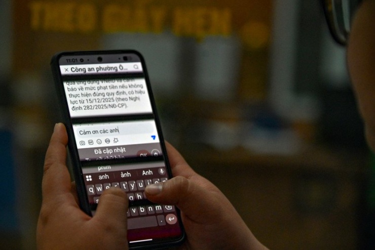 Fanpage "Triệu view": Cách Công an phường Ô Chợ Dừa "chạm" tới trái tim nhân dân để phục vụ tốt nhất. - 10