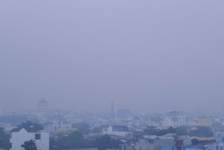 Bầu trời TPHCM tối sầm, '7h ra đường mà cảm giác như 5h chiều'