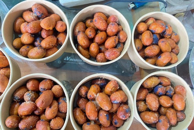 Loại quả quê mùa bỗng "lên cơn sốt" có giá đắt hơn thịt lợn, hái một cây kiếm cả triệu đồng