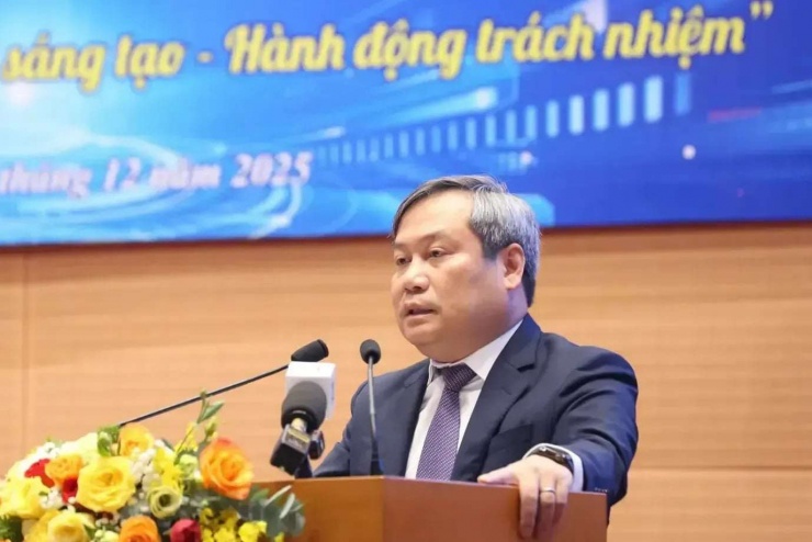 Chủ tịch UBND TP Hà Nội Vũ Đại Thắng phát biểu tại hội nghị đối thoại với thanh niên ngày 17/12. Ảnh: Hùng Thập