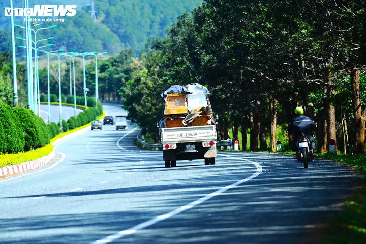 Rùng mình cảnh xe máy băng ngang, đi ngược chiều tại cao tốc Liên Khương - Prenn - 6