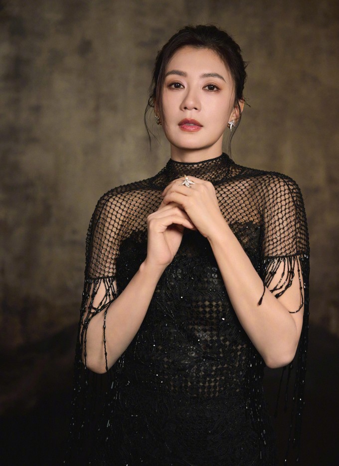 Giả Tịnh Văn trong thiết kế của Ralph Lauren. Ảnh: Sina