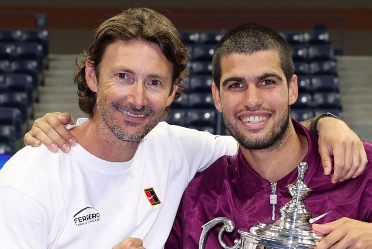 Alcaraz chia tay HLV&nbsp;Juan Carlos Ferrero