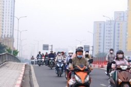 Bầu trời TPHCM tối sầm, '7h ra đường mà cảm giác như 5h chiều'