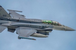 Thái Lan dùng F-16 không kích Campuchia