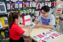 CellphoneS tung ưu đãi trợ giá khủng cho iPhone 16e cùng 5G Viettel