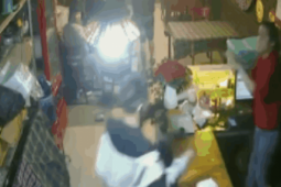 CLIP: Truy sát tại quán nhậu lúc rạng sáng, 3 người thương vong