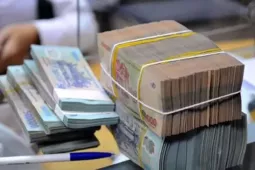 Nhóm Big 4 ồ ạt tăng lãi suất huy động, chuyện gì đang xảy ra?