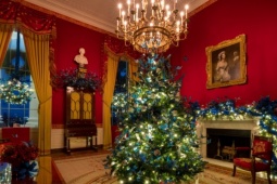 Nhà Trắng trang hoàng chủ đề Giáng sinh đón khách tham quan