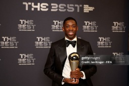 Dembele lại vượt Yamal đoạt FIFA The Best, lập kỳ tích sánh vai Ronaldo & Messi