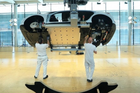 Chuyển đổi xe điện vào khúc quanh khó lường