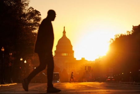 Tỷ lệ thất nghiệp lên đỉnh 4 năm, kinh tế Mỹ đang ra sao?