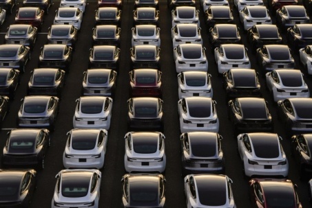 Tesla lập đỉnh lịch sử, bỏ xa Big Tech: Nhà đầu tư đang đặt cược điều gì vào Elon Musk?