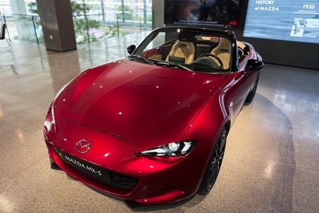 Cận cảnh mẫu xe thể thao Mazda MX-5 mới tại Việt Nam