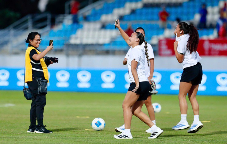 Trực tiếp bóng đá ĐT nữ Việt Nam - Philippines: Luân lưu cân não (CK SEA Games) (Hết giờ) - 10