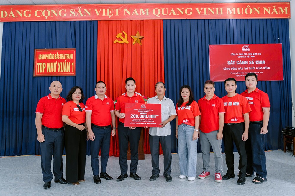 Khép lại hành trình, Generali Việt Nam có mặt tại tỉnh Khánh Hòa để trao trực tiếp phần hỗ trợ đến người dân ven biển xã Diên Điền và phường Bắc Nha Trang.