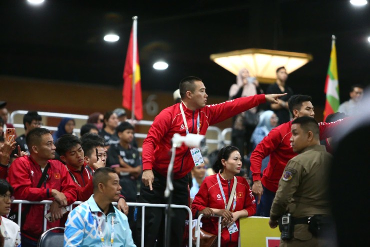 An ninh phải can thiệp