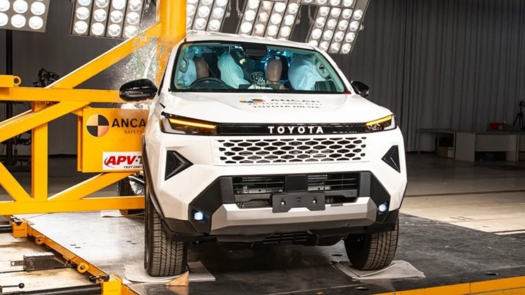 Toyota Hilux 2026 đạt 5 sao an toàn của ANCAP. Ảnh: ANCAP