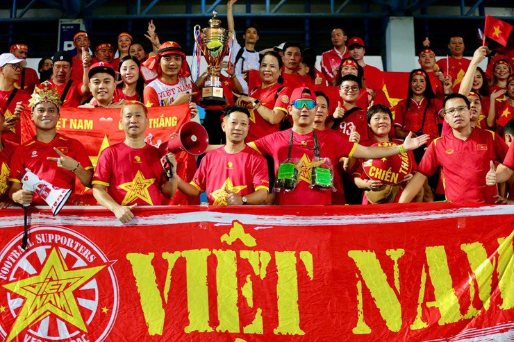 Trực tiếp bóng đá ĐT nữ Việt Nam - Philippines: Luân lưu cân não (CK SEA Games) (Hết giờ) - 8