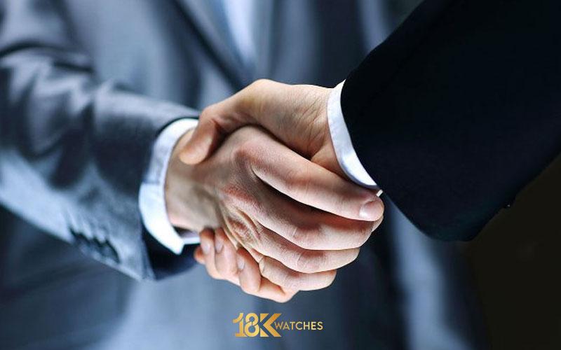 Đội ngũ chuyên viên được đào tạo bài bản và luôn sẵn sàng hỗ trợ 24/7.