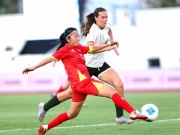 Tình huống hot ĐT nữ Việt Nam - Philippines: Bích Thùy mất oan bàn thắng, trọng tài xử ép