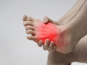 Những dấu hiệu ở chân cảnh báo ung thư, không thể chủ quan