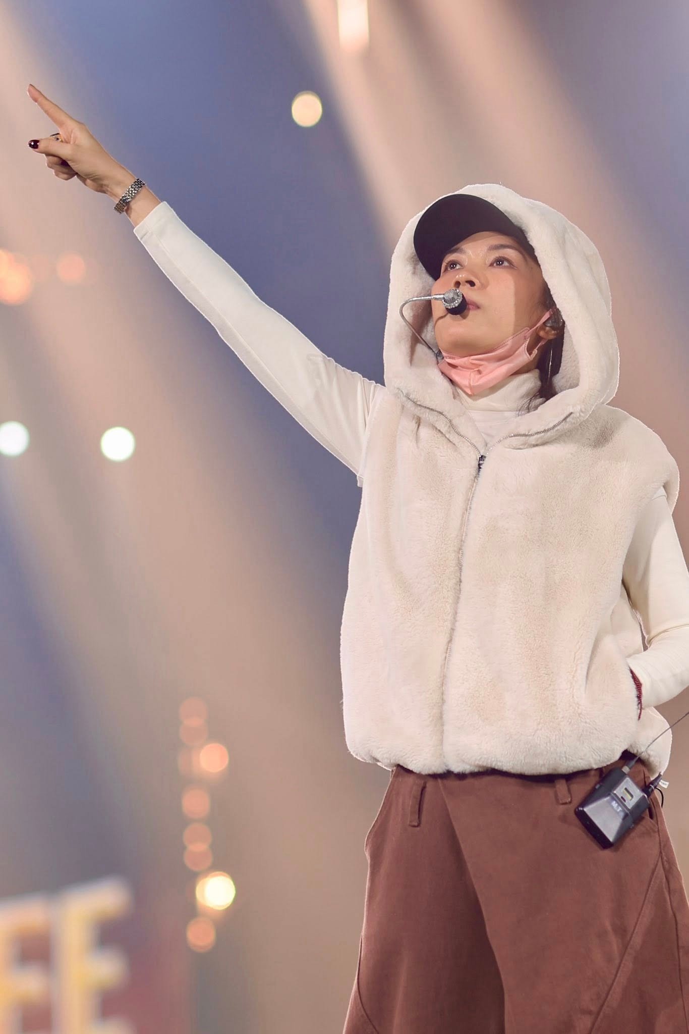 Mỹ Tâm là người xây dựng kịch bản, tổng đạo diễn, tổ chức và sản xuất concert quy mô 40.000 khán giả của chính mình.