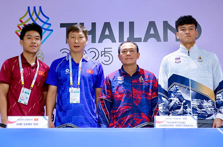 Họp báo U22 Thái Lan đấu U22 Việt Nam: HLV Thawatchai dè chừng Đình Bắc - 1
