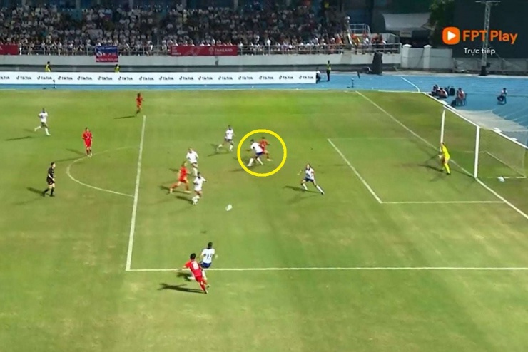 Bàn thắng của Bích Thuỳ ở trận chung kết môn bóng đá nữ giữa ĐT nữ Việt Nam với ĐT nữ Philippines không được công nhận. Ảnh chụp màn hình.