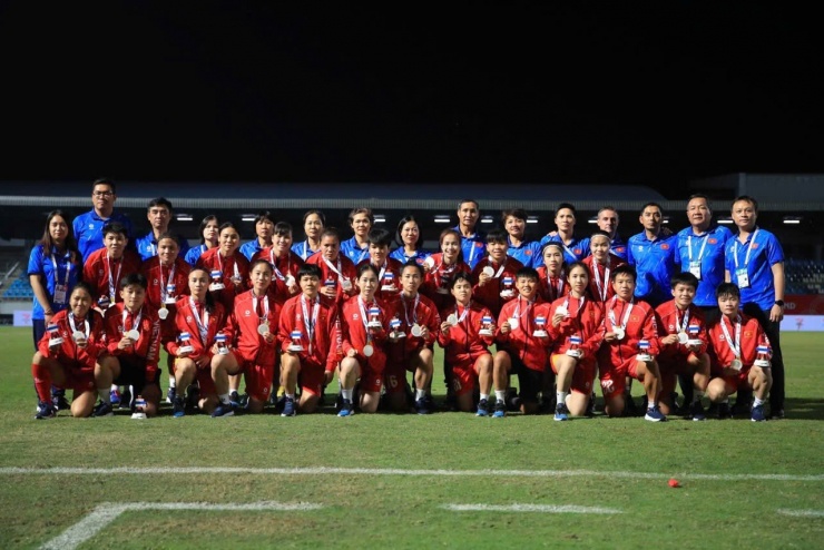 Thủ tướng Phạm Minh Chính gửi thư chúc mừng đội tuyển bóng đá nữ Việt Nam giành HCB SEA Games 33 - 1