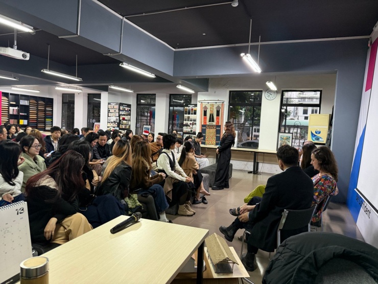 Toàn cảnh buổi đối thoại của Trường LCDF với học viên, phụ huynh