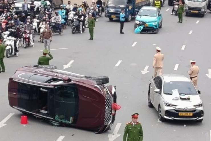 Ô tô tông liên hoàn ở Hà Nội: Tài xế sử dụng ma tuý