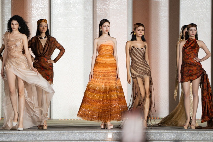 Kiều Anh sinh năm 2004, đến từ Ninh Bình, là sinh viên chuyên ngành Kinh tế đối ngoại của Viện Kinh tế và Kinh doanh Quốc tế (Đại học Ngoại thương, Hà Nội). Cô từng tham dự cuộc thi Hoa hậu Du lịch Việt Nam, được đánh giá tự tin trong giao tiếp và ứng xử.