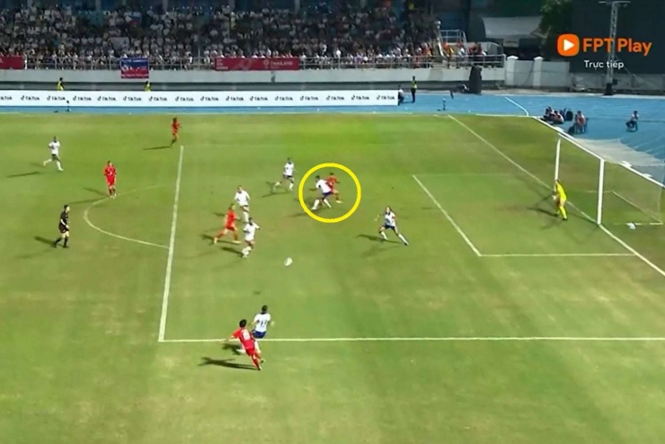 Bàn thắng của Bích Thuỳ ở trận chung kết môn bóng đá nữ giữa ĐT nữ Việt Nam với ĐT nữ Philippines không được công nhận. Ảnh chụp màn hình.