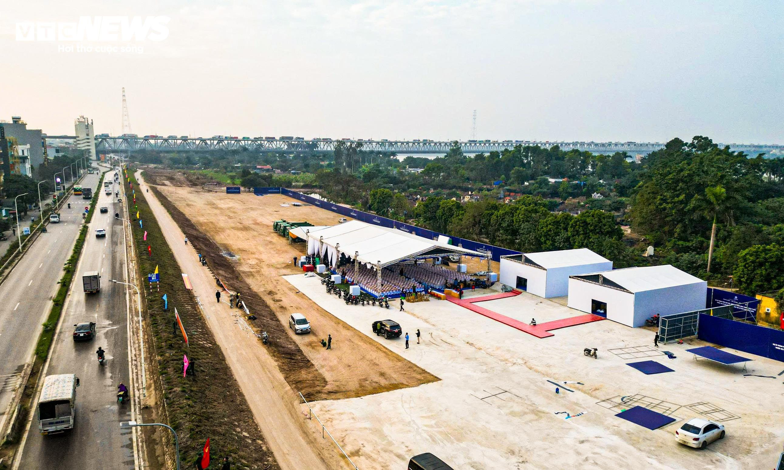 Toàn cảnh khu vực được quy hoạch làm trục đại lộ ven sông Hồng 855.000 tỷ đồng - 4