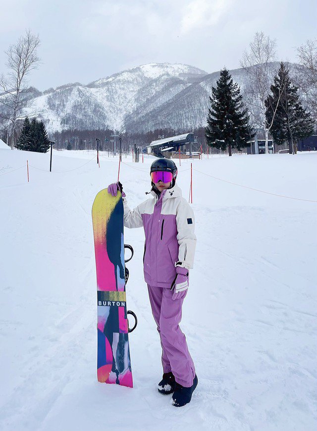 Không cần quá cầu kỳ, sắc hồng pastel đủ để tôn lên vẻ trong trẻo và cảm giác an yên trong từng khoảnh khắc.