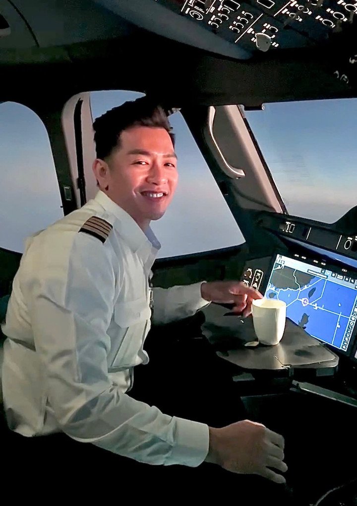 Khi là cơ trưởng, mọi quyết định đều do Hoàng đưa ra và chịu trách nhiệm hoàn toàn.